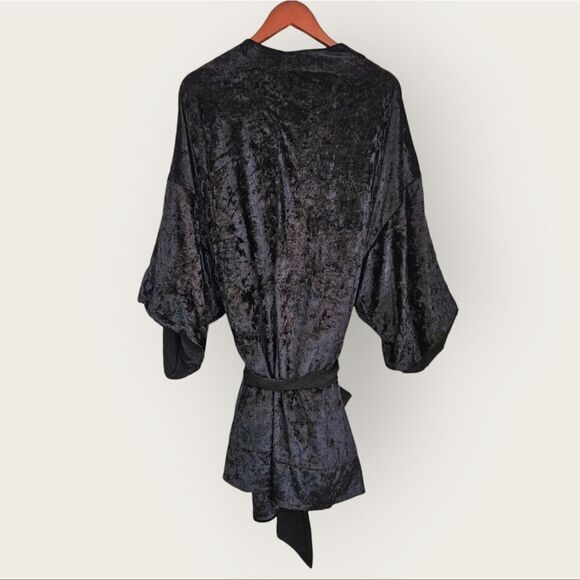 Free People Intimately Crushed Velvet Satin Tie Wide Arm Kimono Robe in Black L - Picture 3 of 7